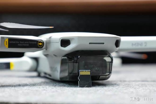 ro Plus MicroSD存储卡不朽情缘网站外出航拍好伴侣带上三星P(图4)