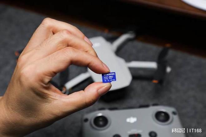ro Plus MicroSD存储卡不朽情缘网站外出航拍好伴侣带上三星P(图3)